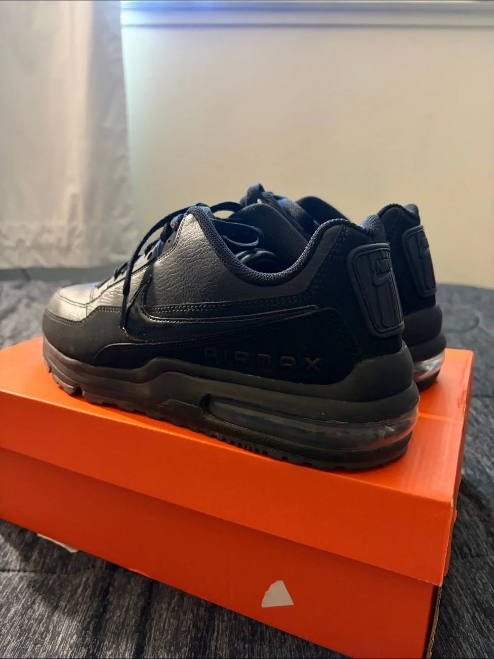 Nike AIR MAX LTD 3